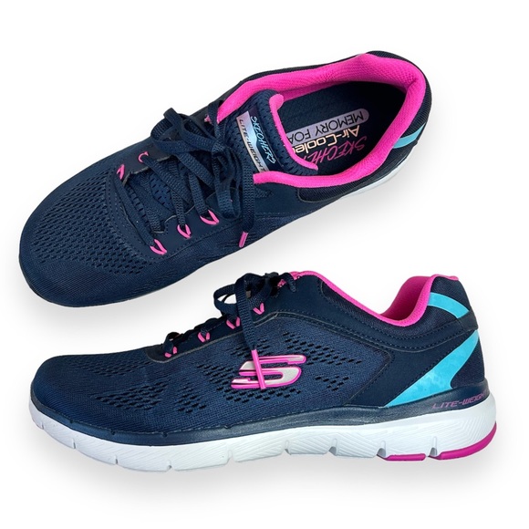 Skechers Shoes - Skechers navy memory foam athletic shoes